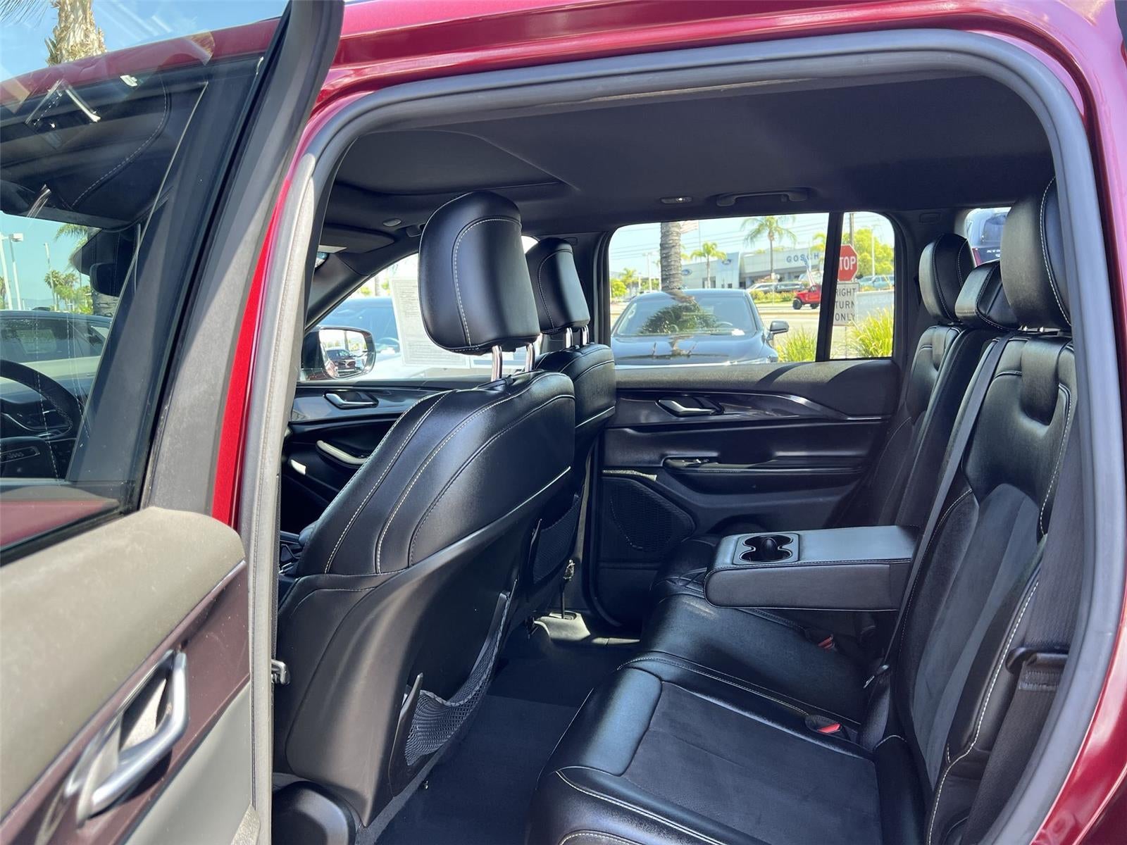 2023 Jeep Grand Cherokee Altitude 4x2