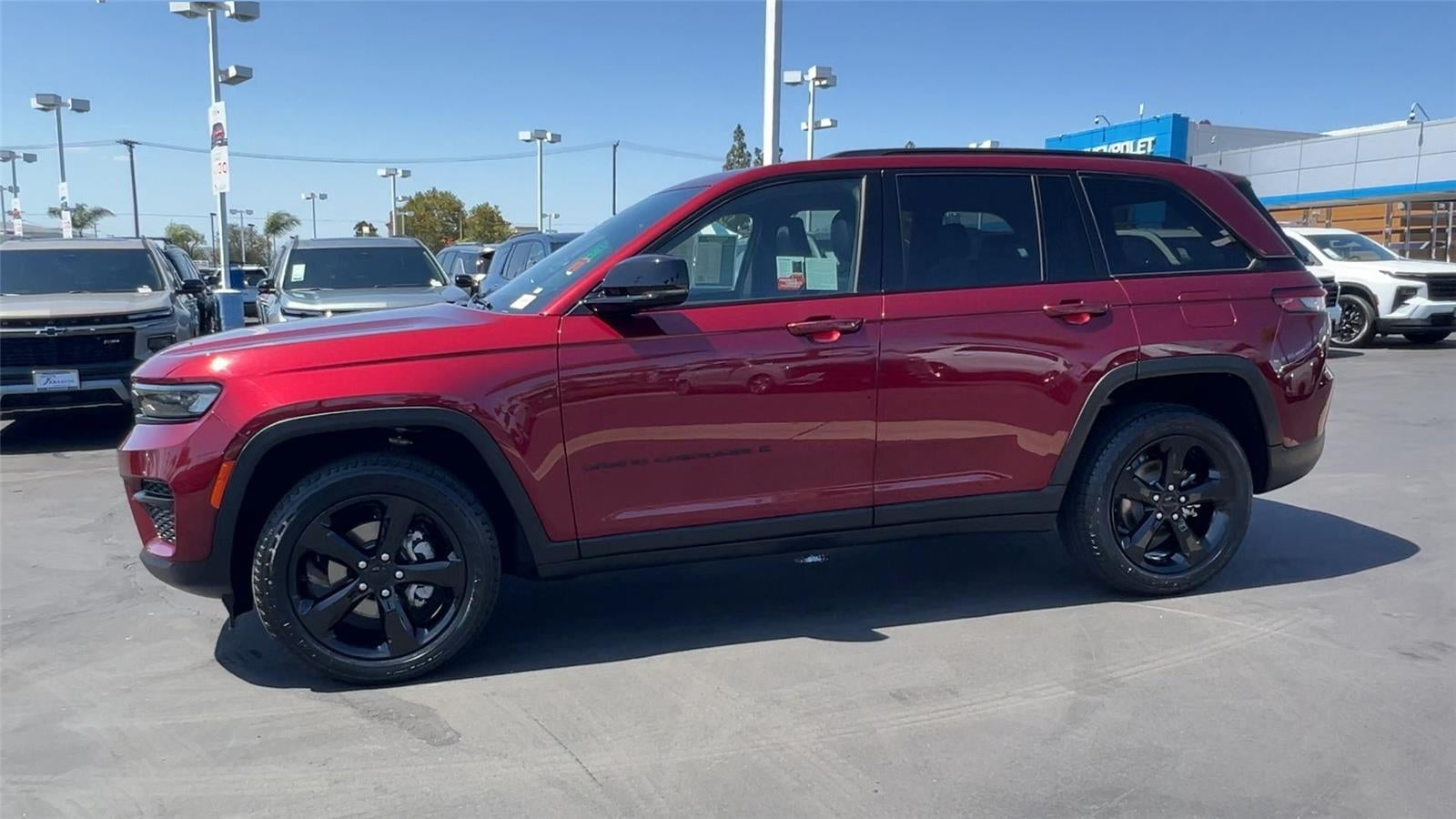 2023 Jeep Grand Cherokee Altitude 4x2