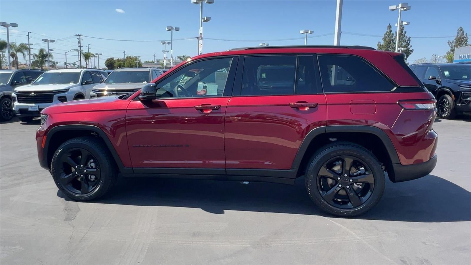 2023 Jeep Grand Cherokee Altitude 4x2