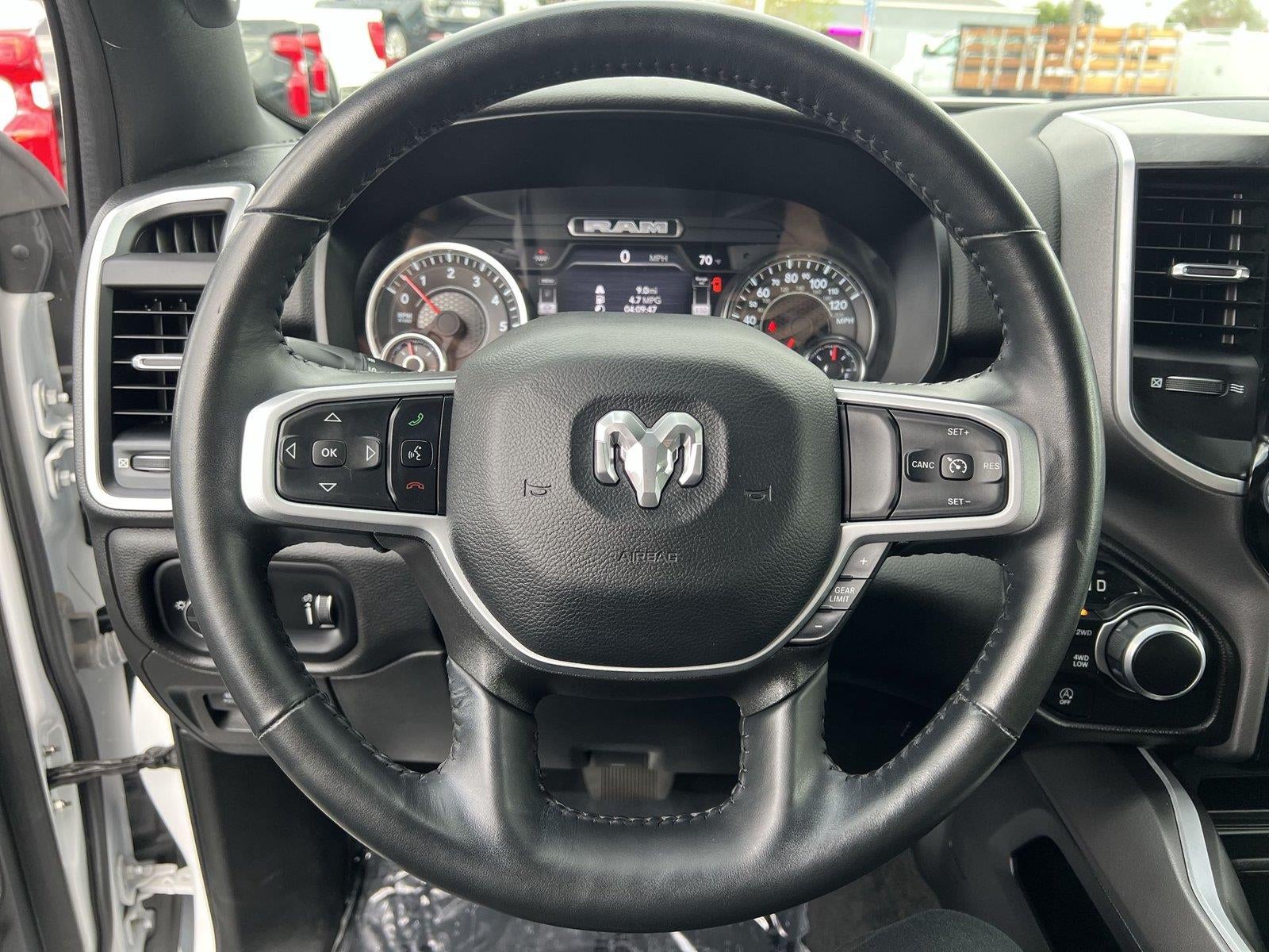 2023 RAM 1500 Big Horn Crew Cab 4x4 5'7" Box