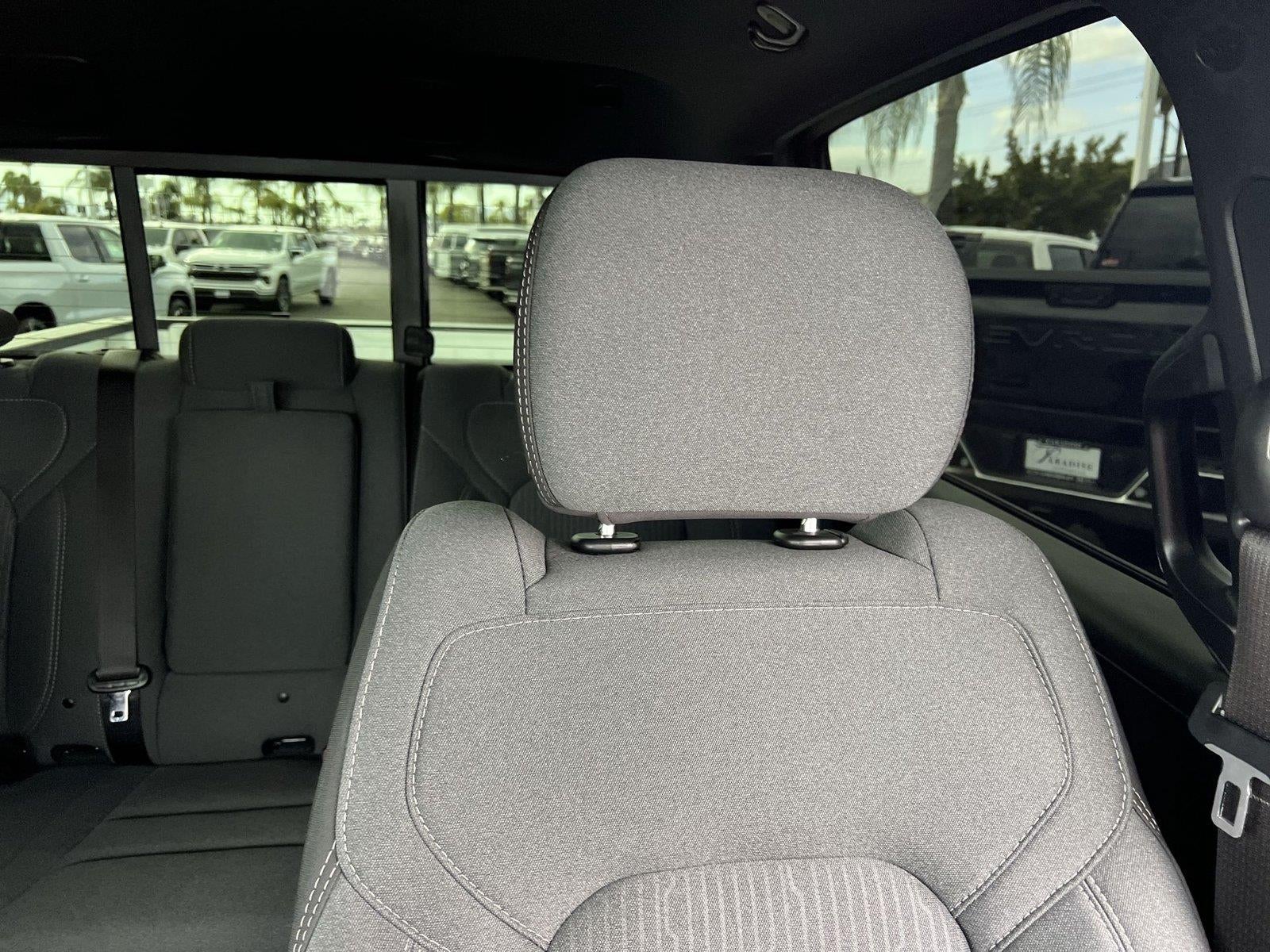 2023 RAM 1500 Big Horn Crew Cab 4x4 5'7" Box