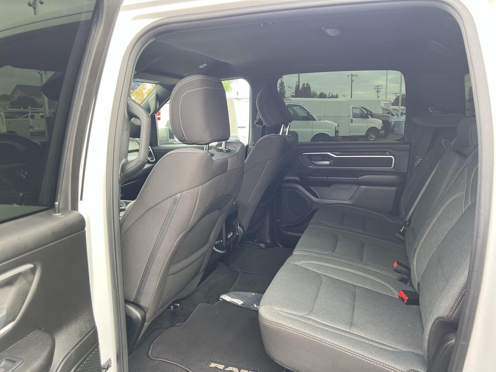 2023 RAM 1500 Big Horn Crew Cab 4x4 5'7" Box