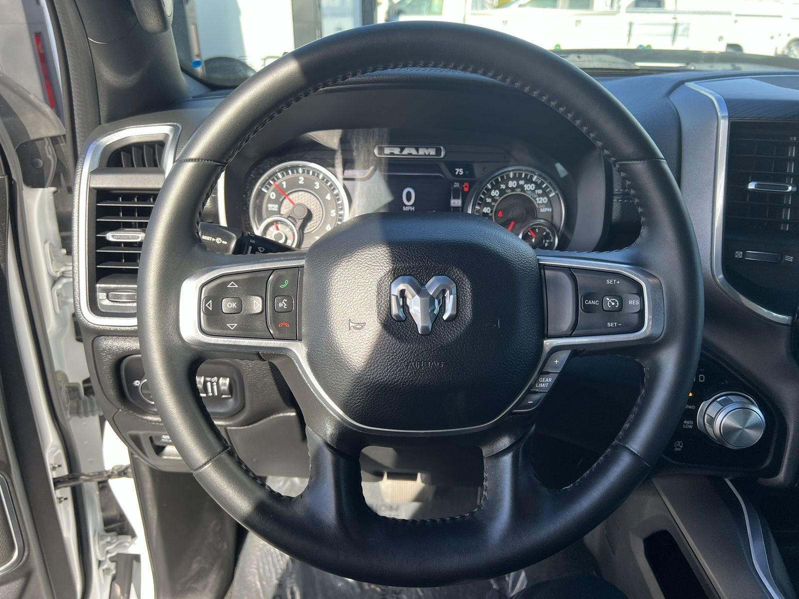 2023 RAM 1500 Laramie Crew Cab 4x4 6'4" Box