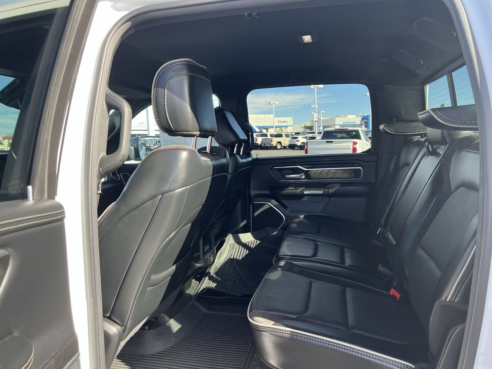 2023 RAM 1500 Laramie Crew Cab 4x4 6'4" Box