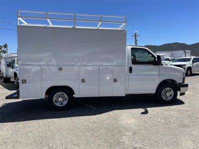 2026 Chevrolet Express Cutaway 3500 1WT