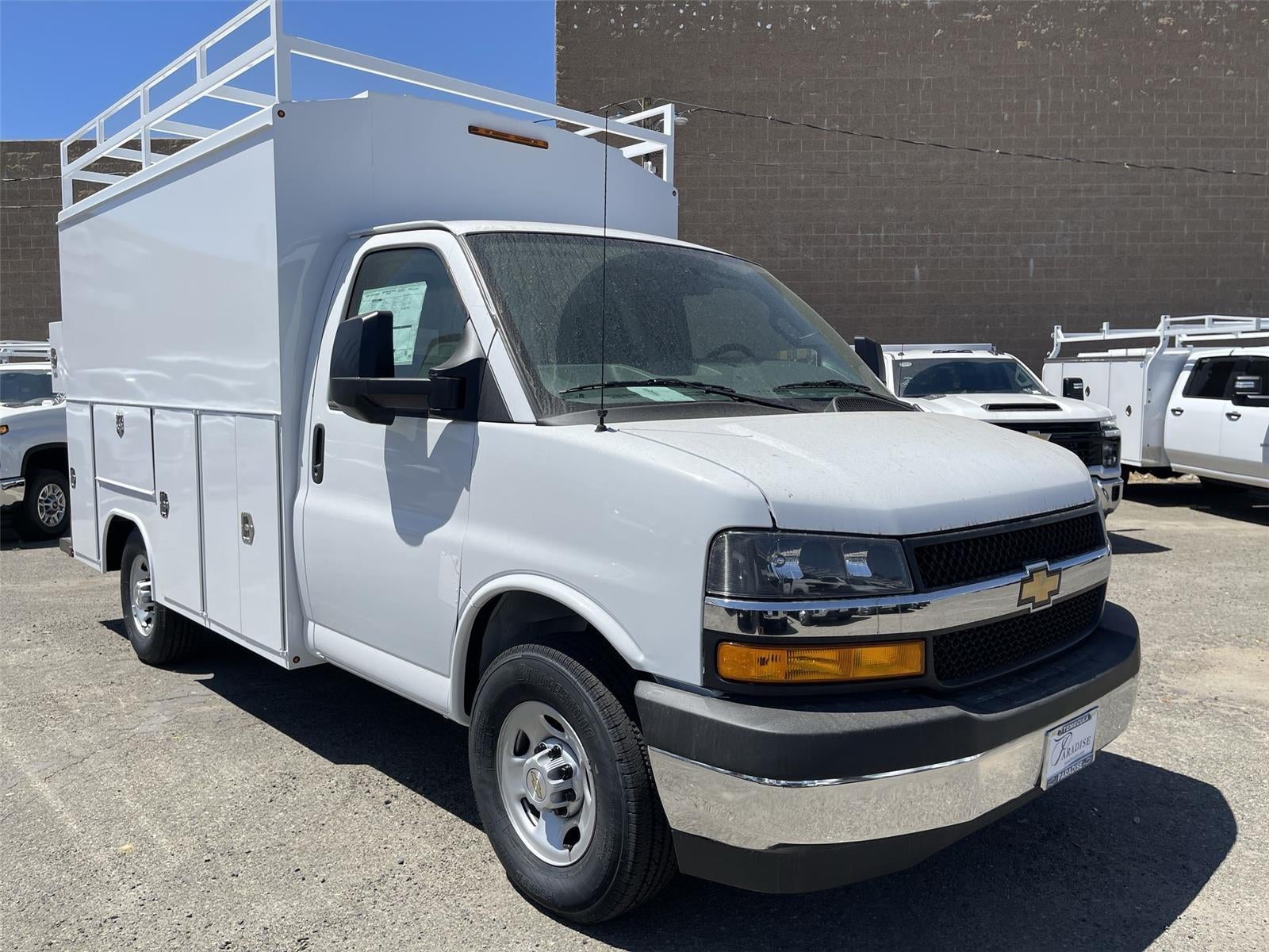2026 Chevrolet Express Cutaway 3500 1WT