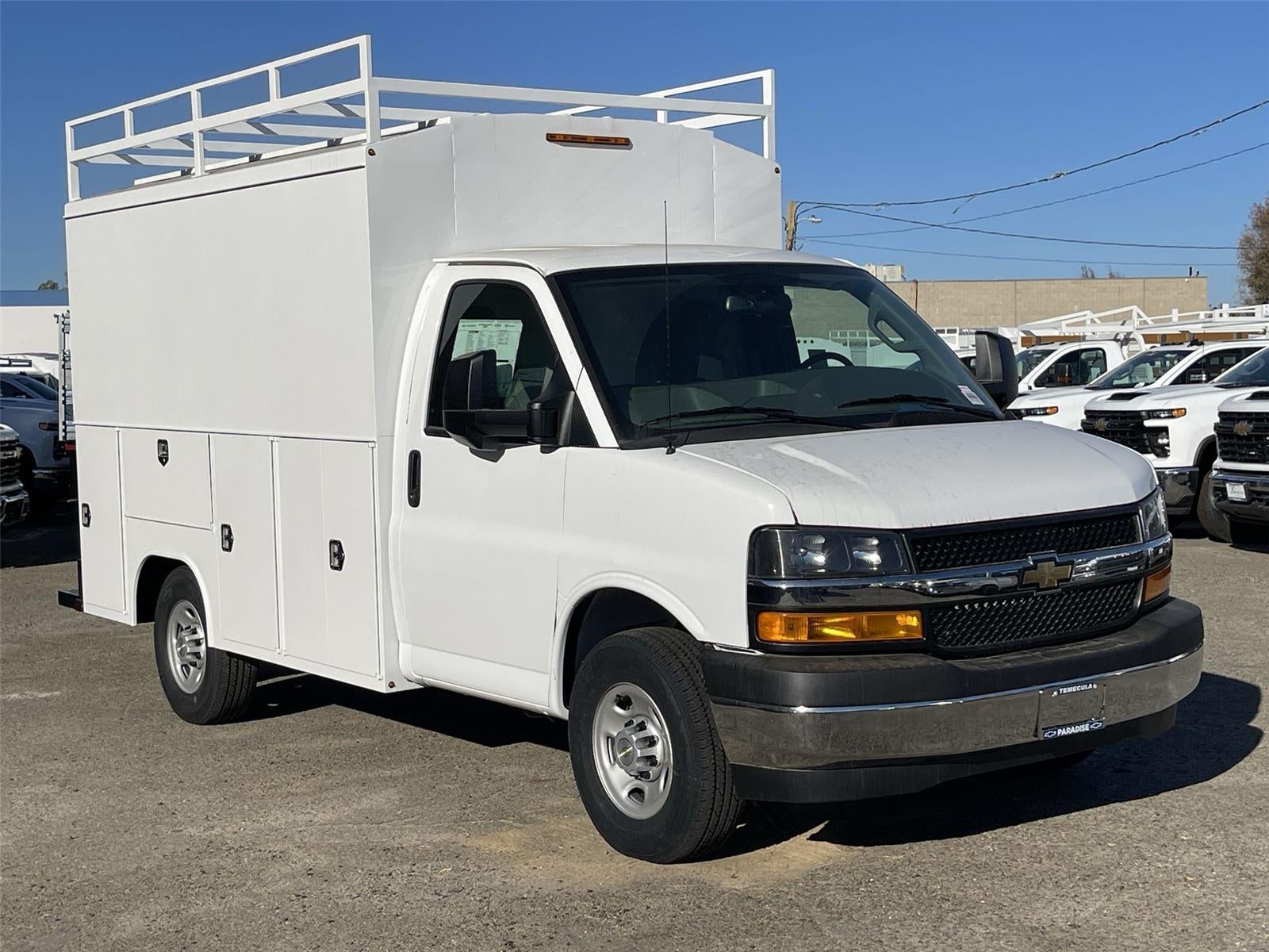 2026 Chevrolet Express Cutaway 3500 1WT