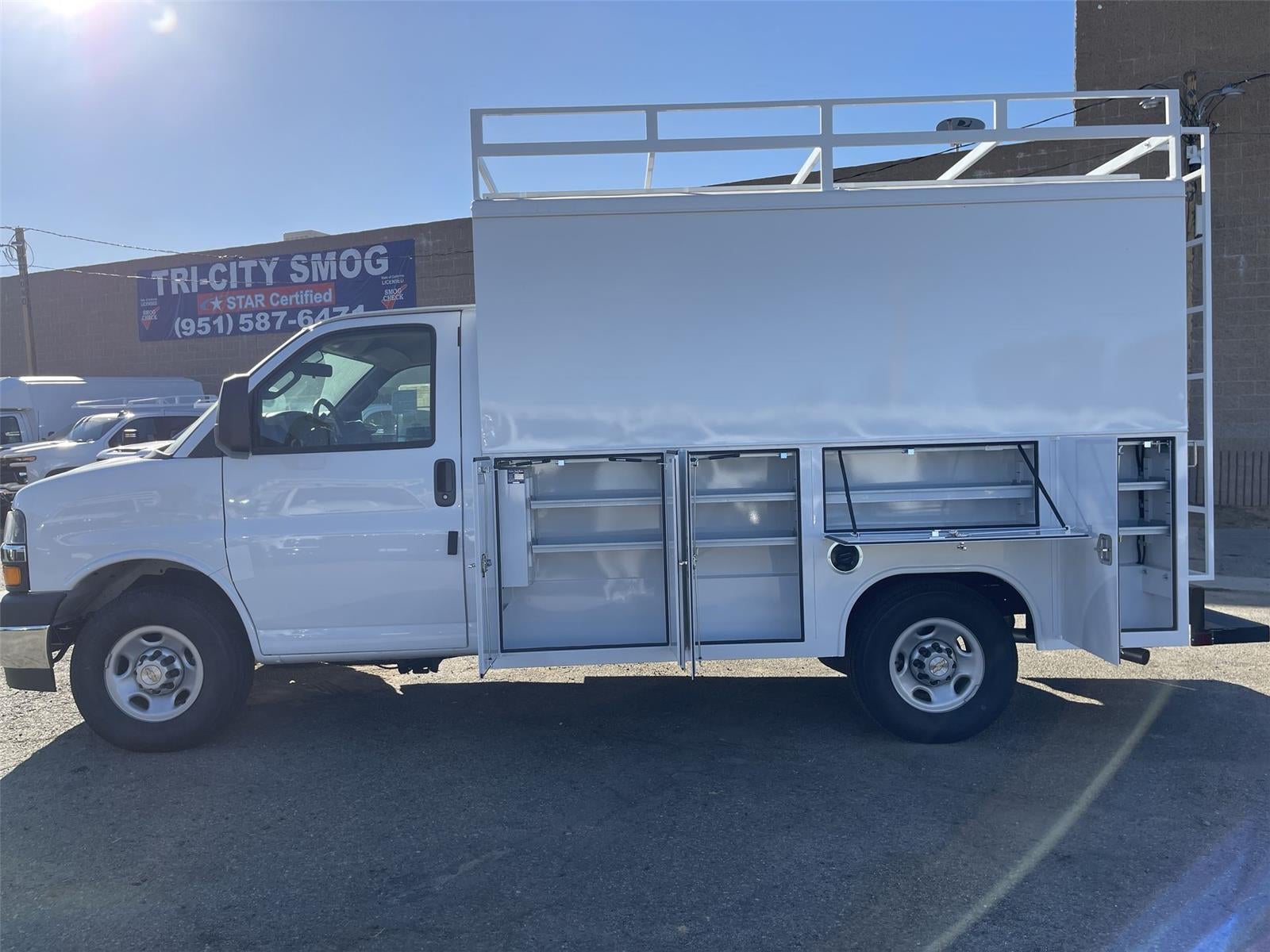2026 Chevrolet Express Cutaway 3500 1WT