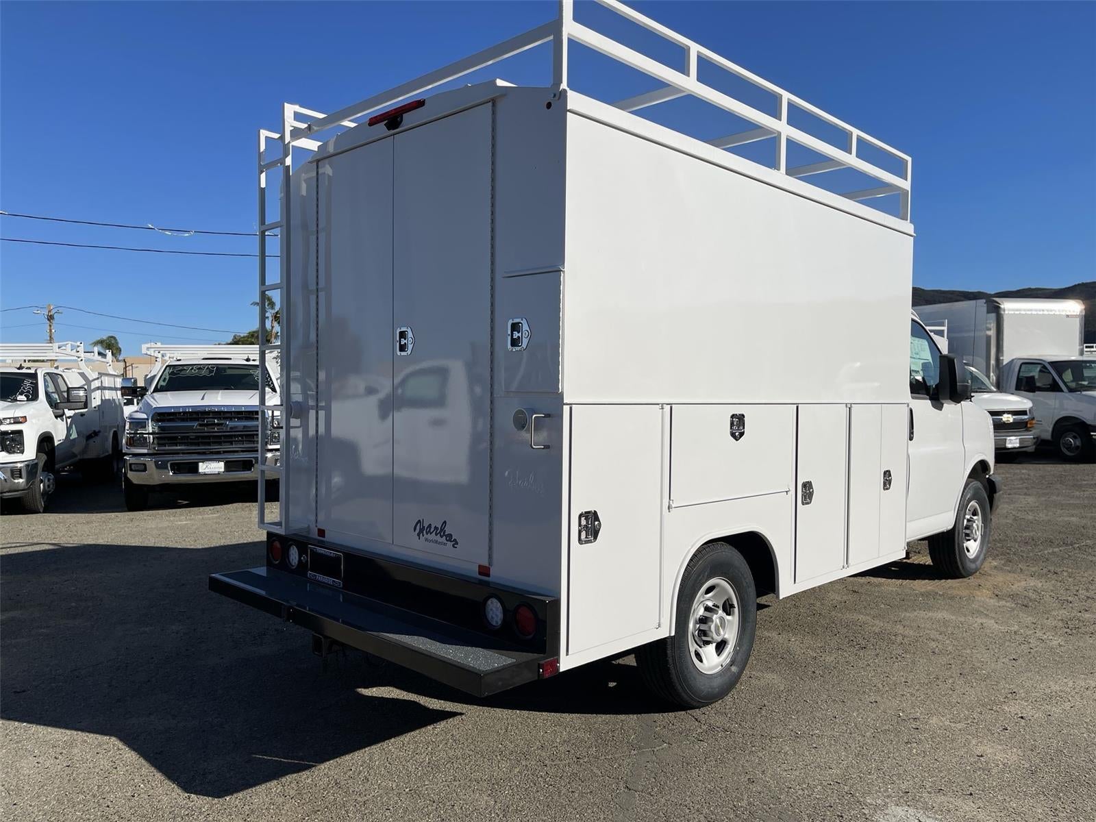 2026 Chevrolet Express Cutaway 3500 1WT