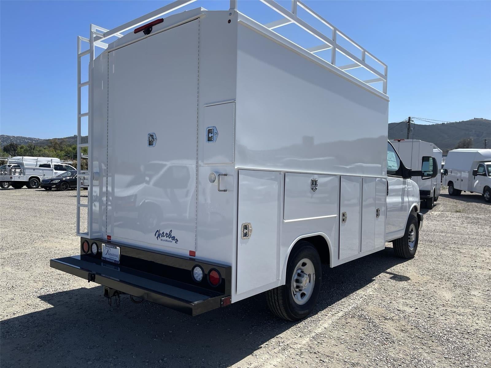 2026 Chevrolet Express Cutaway 3500 1WT