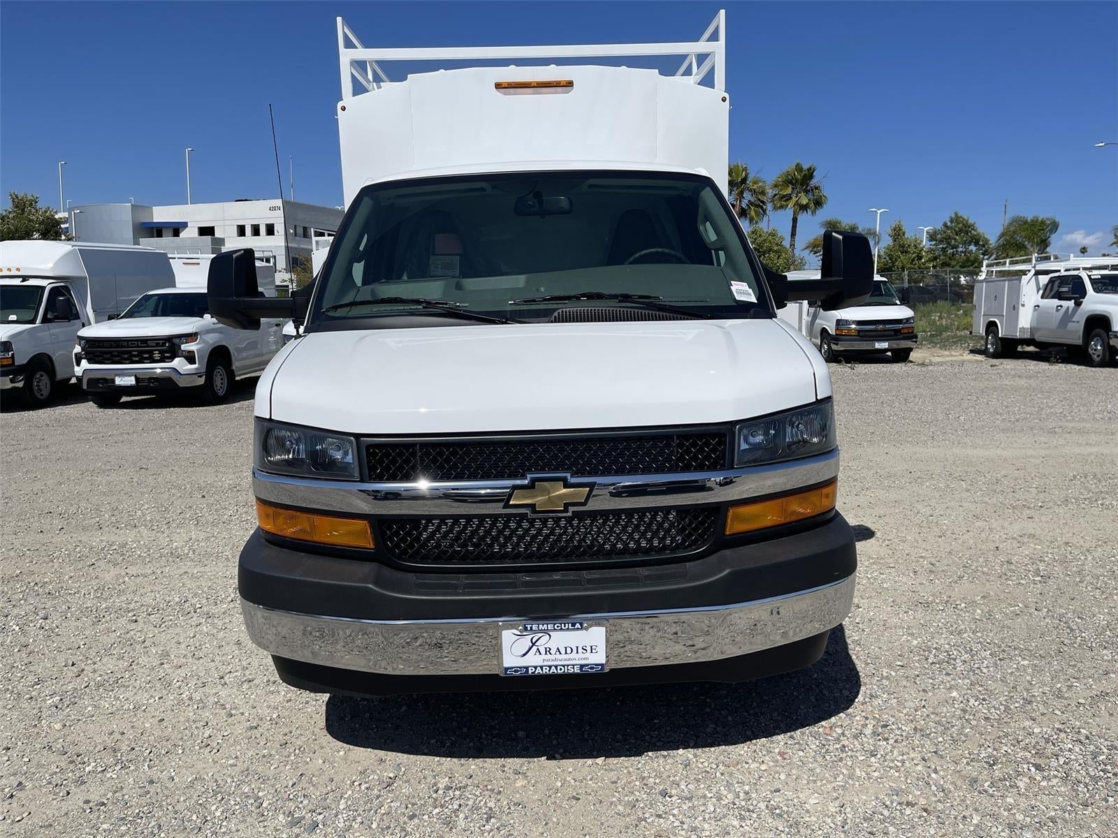 2026 Chevrolet Express Cutaway 3500 1WT