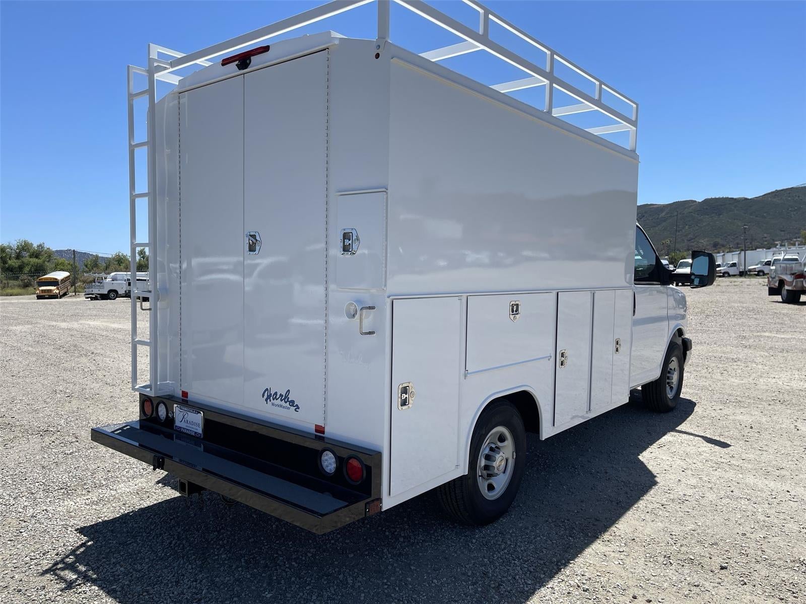2026 Chevrolet Express Cutaway 3500 1WT