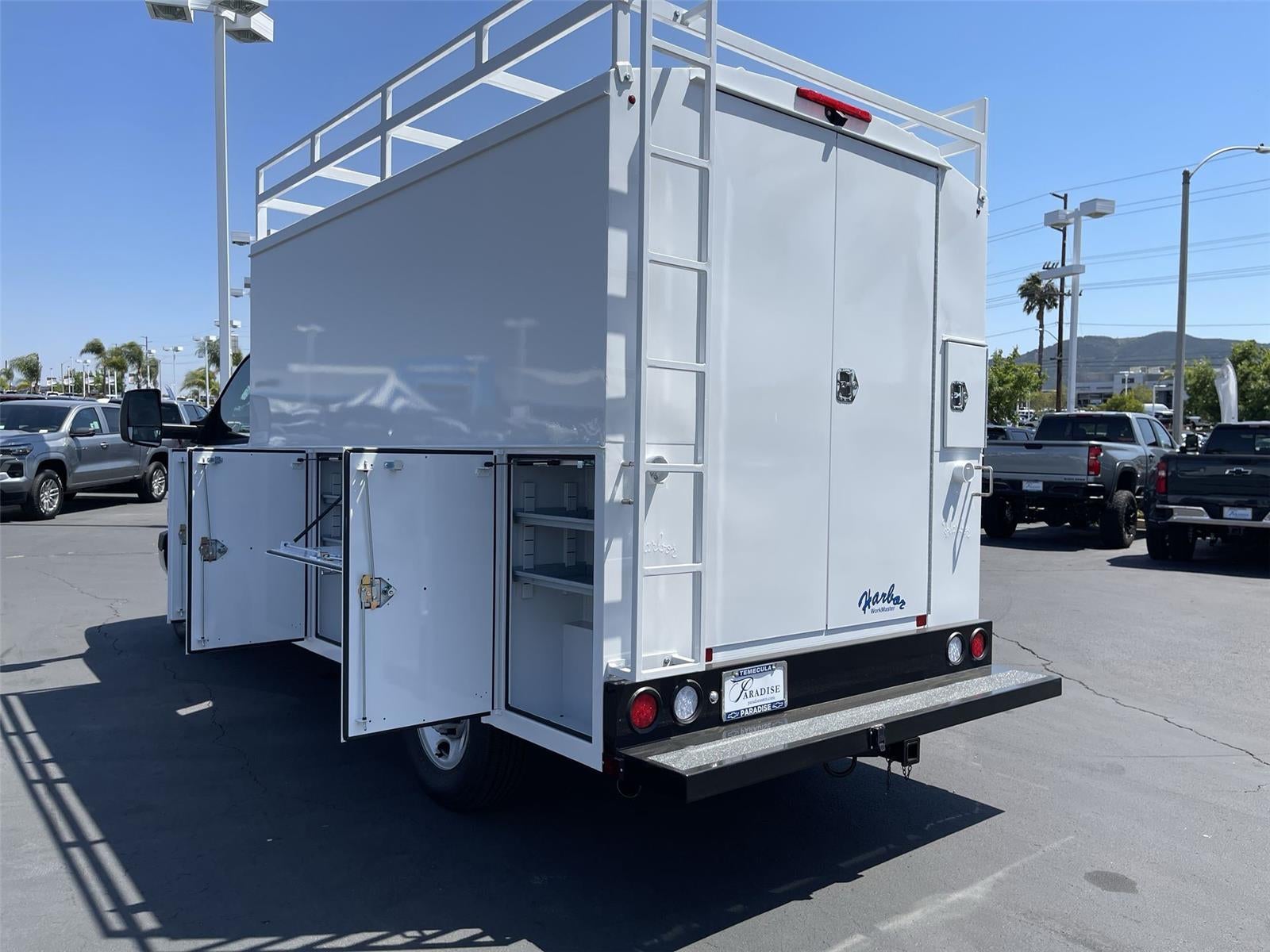 2026 Chevrolet Express Cutaway 3500 1WT