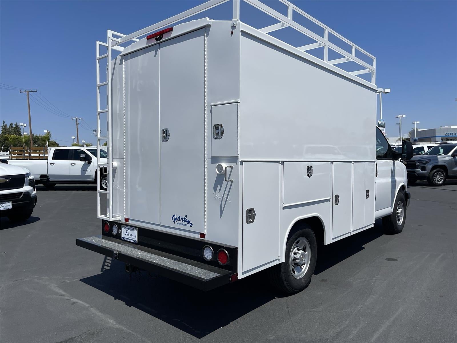 2026 Chevrolet Express Cutaway 3500 1WT