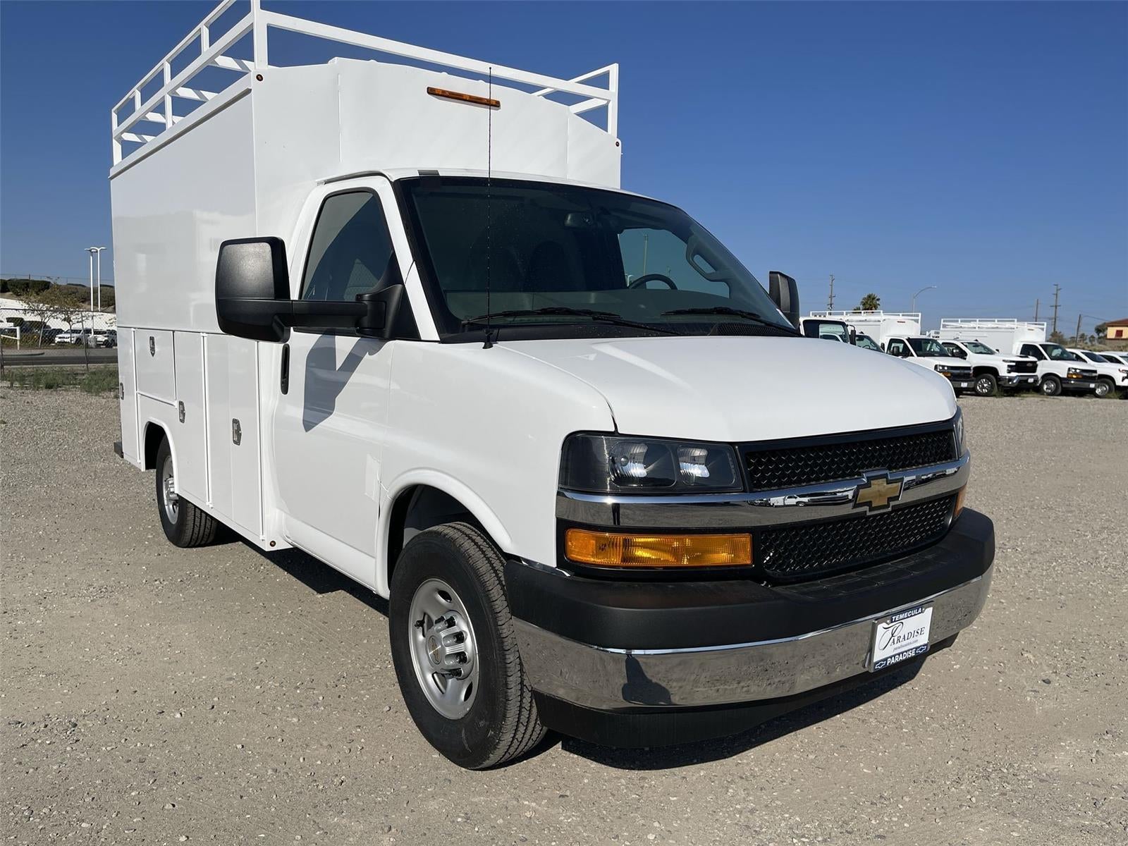 2026 Chevrolet Express Cutaway 3500 1WT