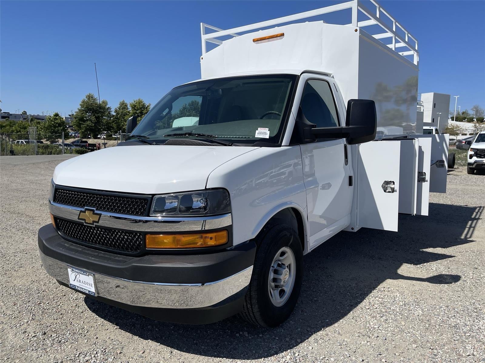 2026 Chevrolet Express Cutaway 3500 1WT