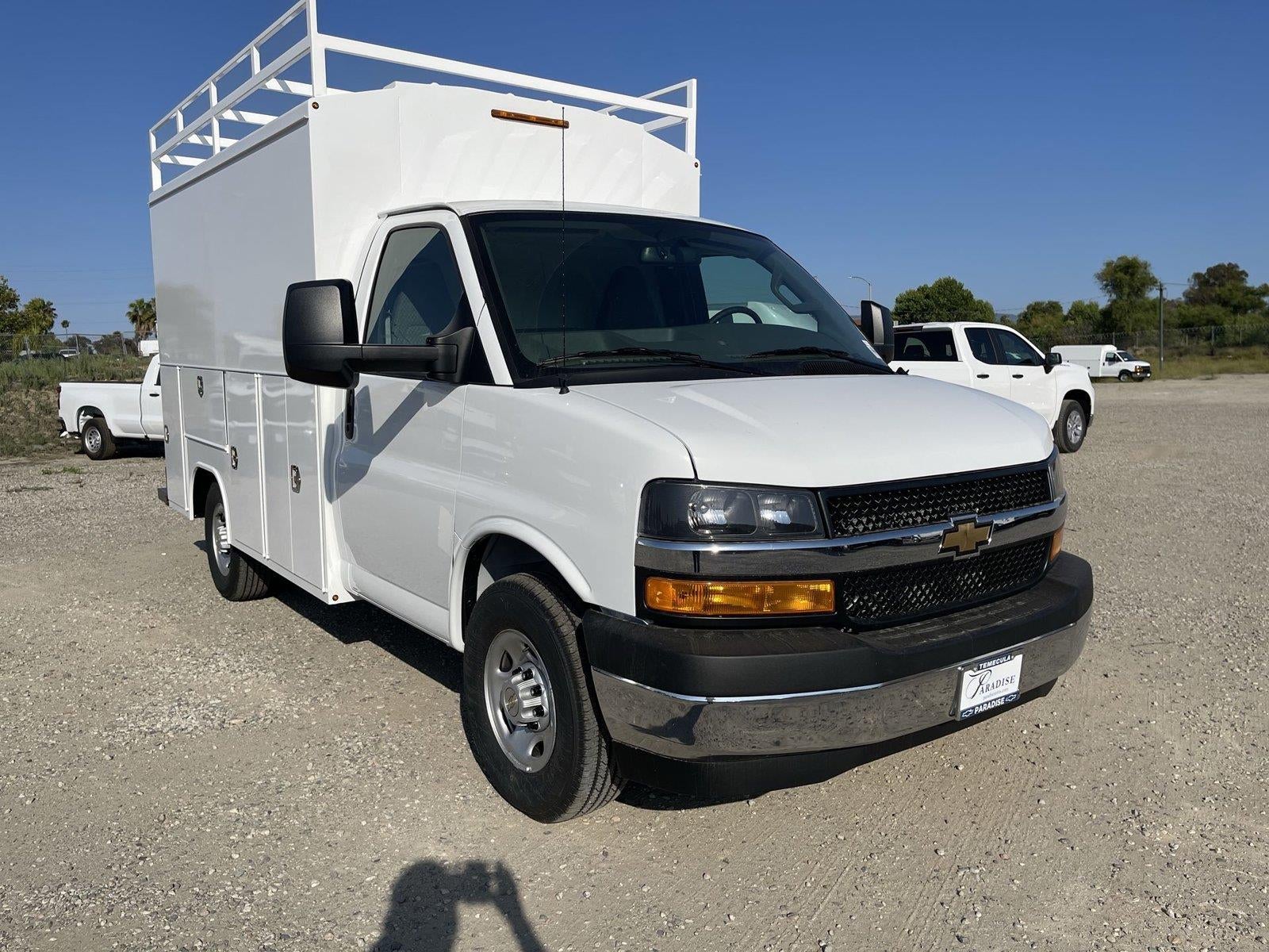 2026 Chevrolet Express Cutaway 3500 1WT