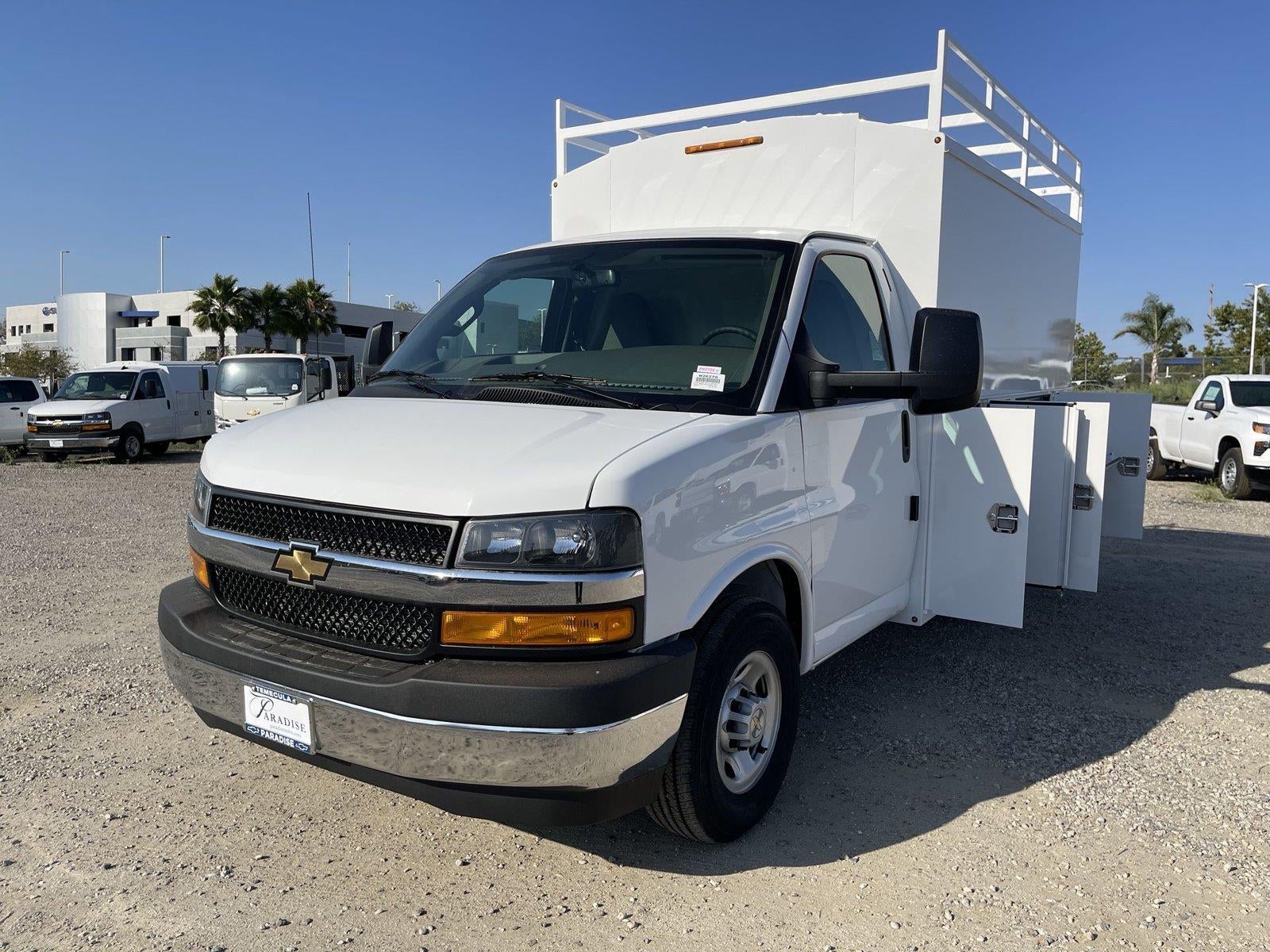 2026 Chevrolet Express Cutaway 3500 1WT