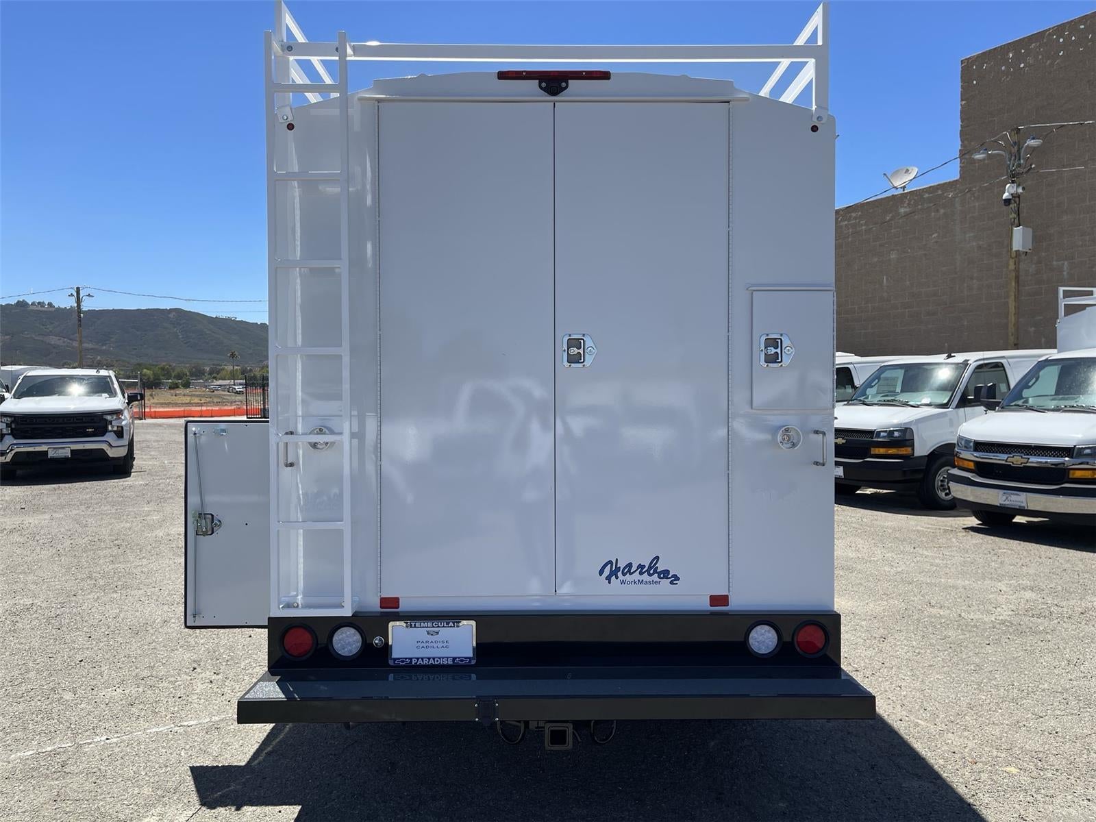 2026 Chevrolet Express Cutaway 3500 1WT