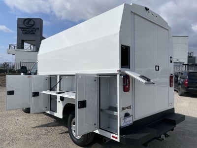 2025 Chevrolet Express Cutaway 3500 1WT