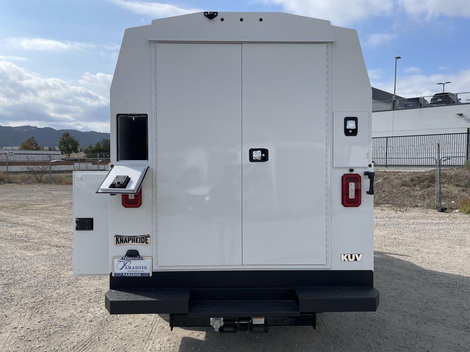 2025 Chevrolet Express Cutaway 3500 1WT