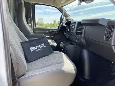 2026 Chevrolet Express Cutaway 3500 1WT
