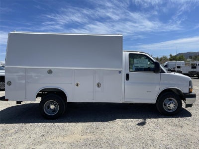 2026 Chevrolet Express Cutaway 3500 1WT