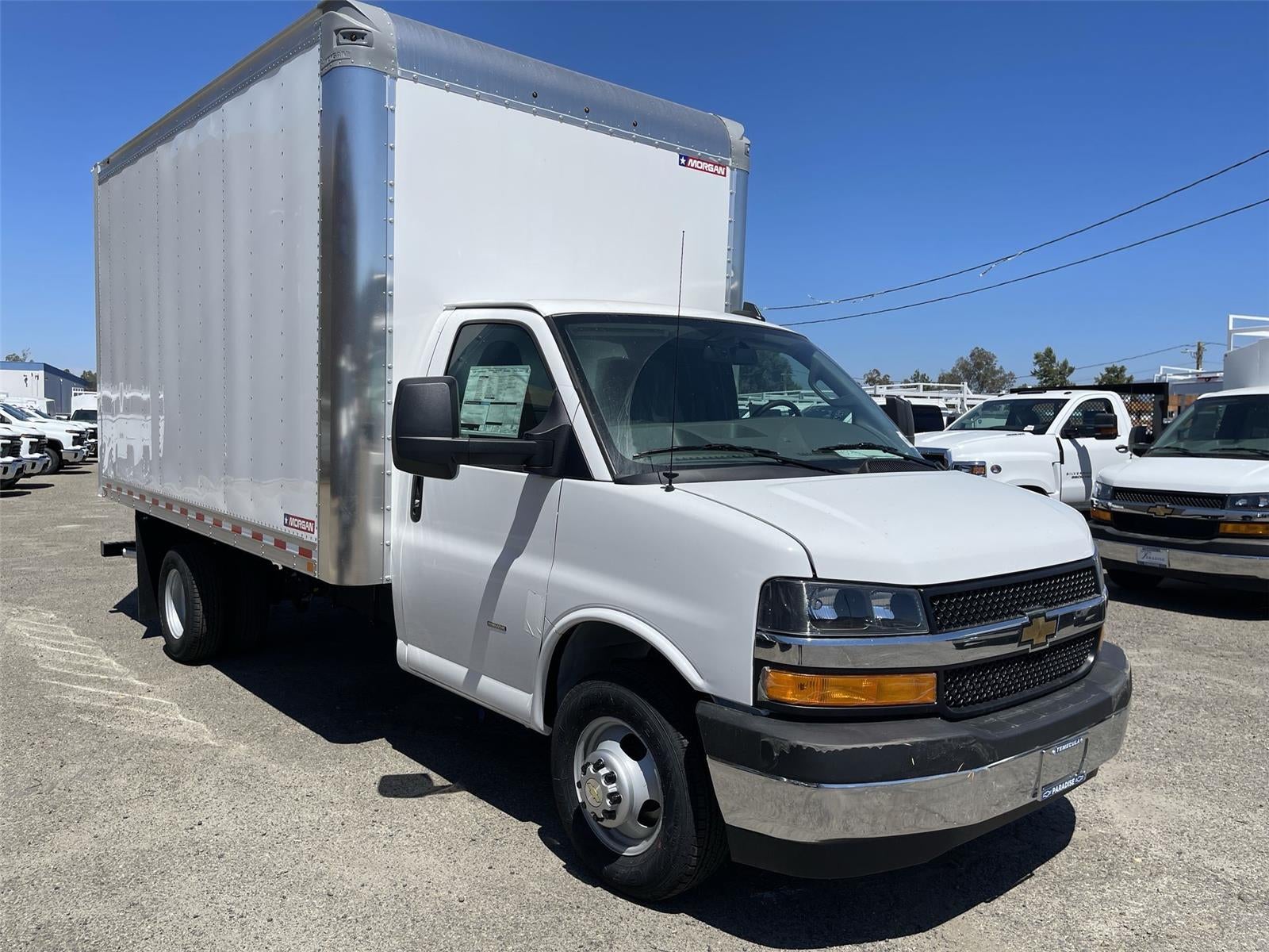 2025 Chevrolet Express Cutaway 3500 1WT