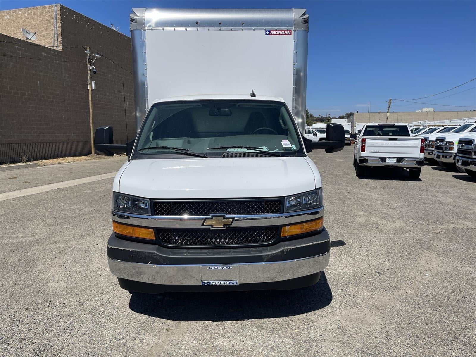 2025 Chevrolet Express Cutaway 3500 1WT