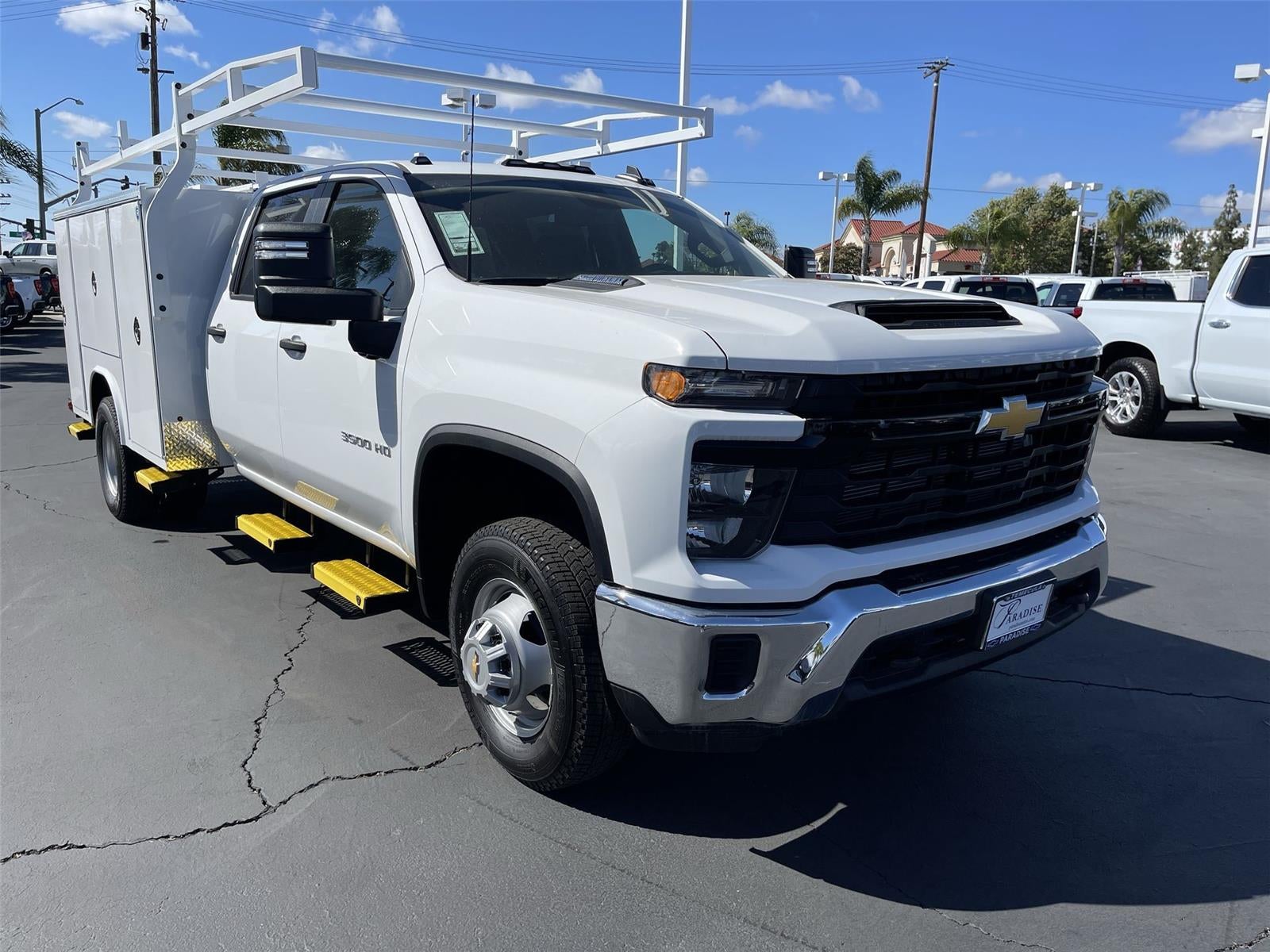 2025 Chevrolet Silverado 3500 HD Chassis Cab Work Truck