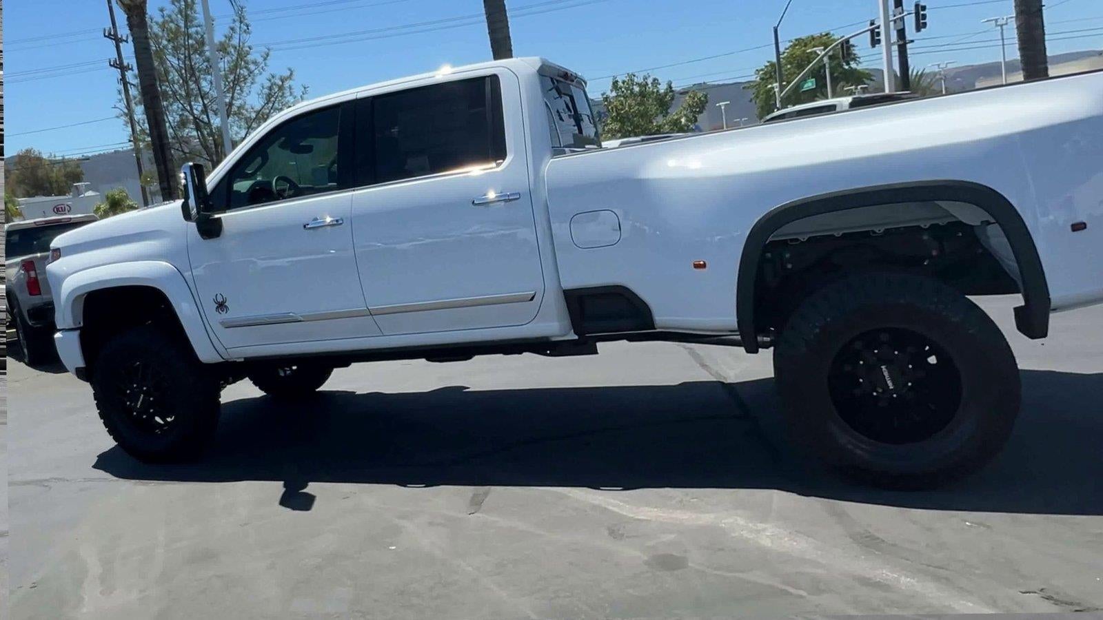 2026 Chevrolet Silverado 3500 HD High Country DRW