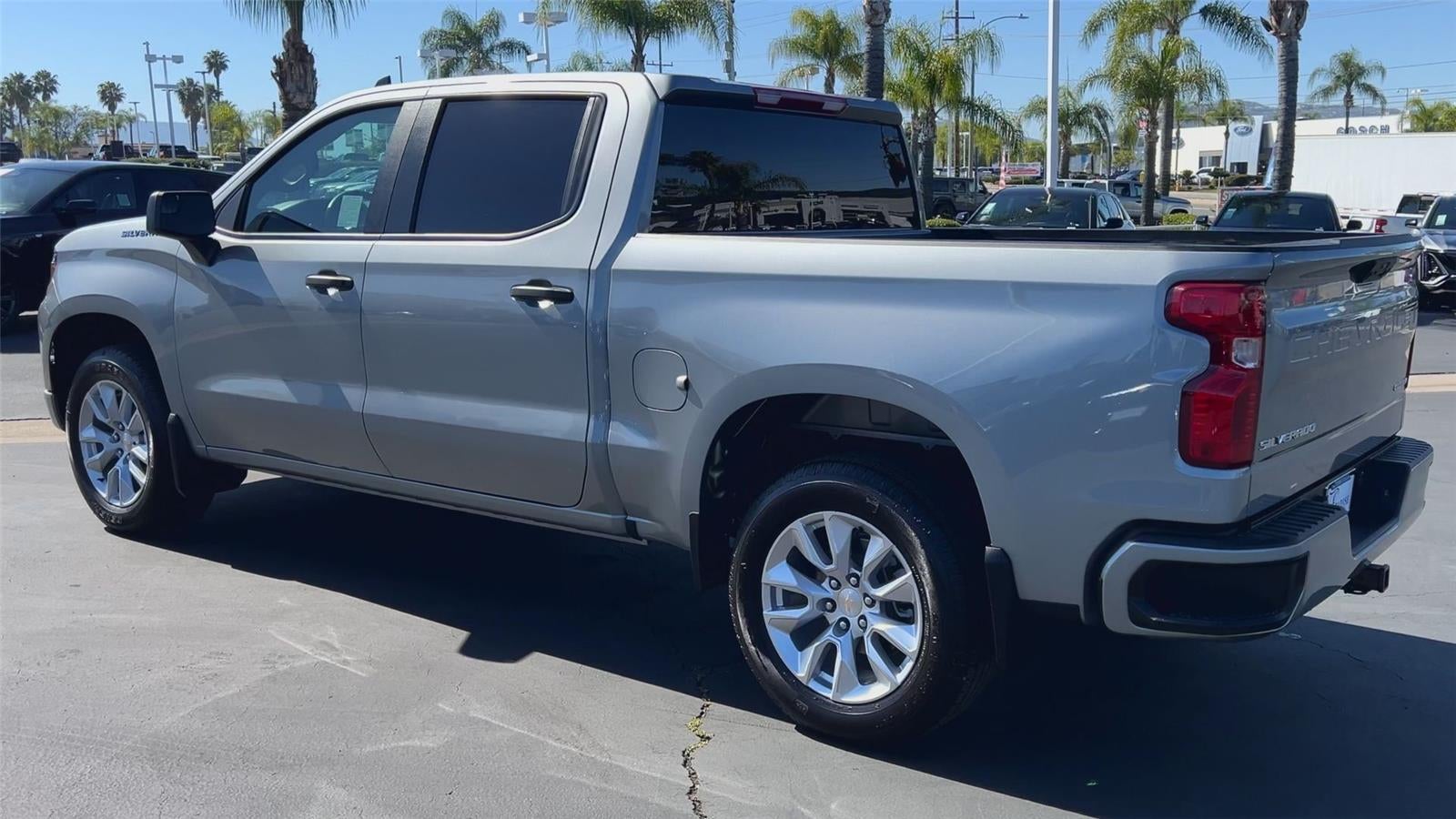 2025 Chevrolet Silverado 1500 Custom