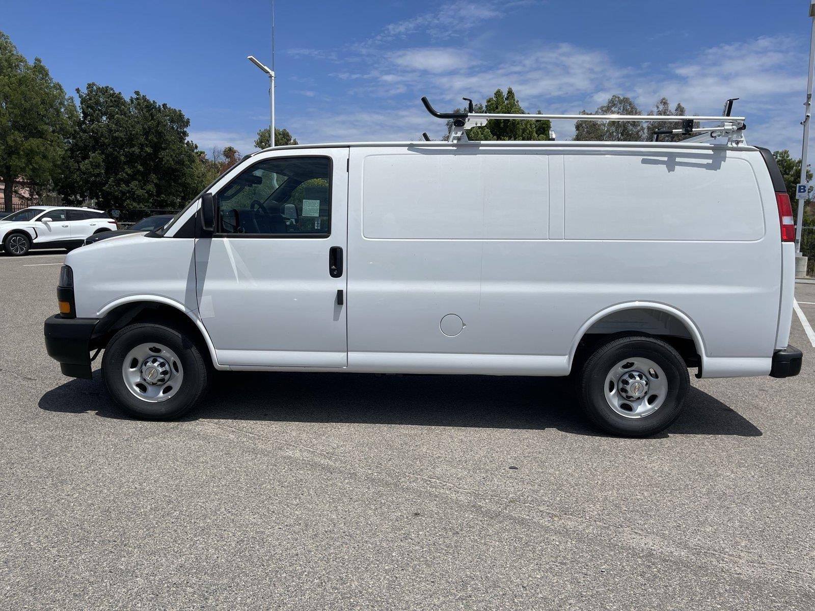 2026 Chevrolet Express Cargo 1WT