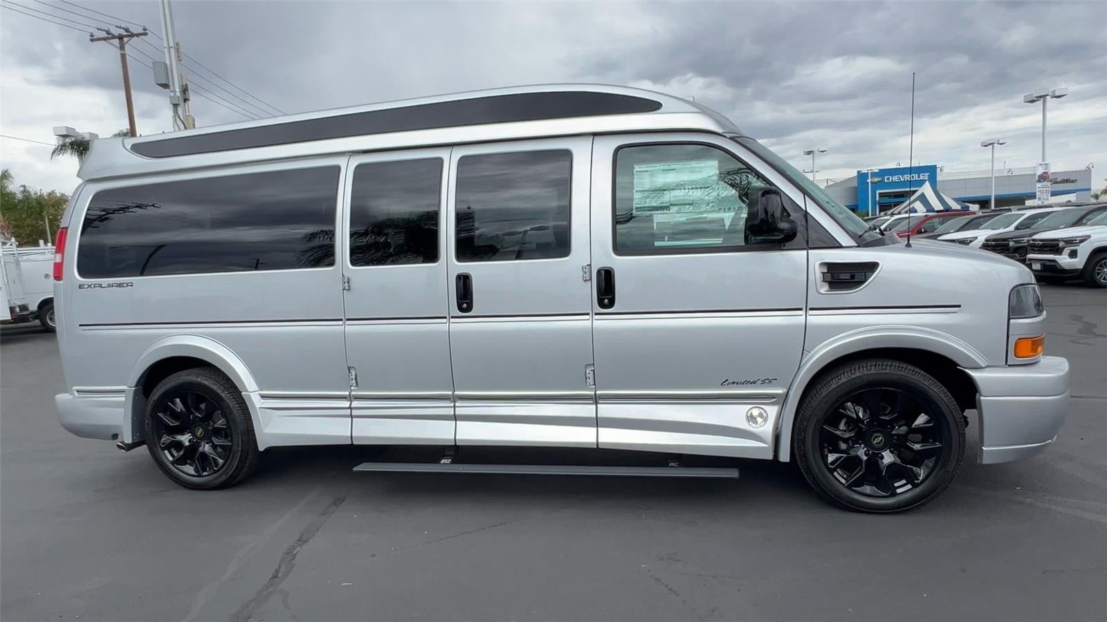 2026 Chevrolet Express Cargo WT