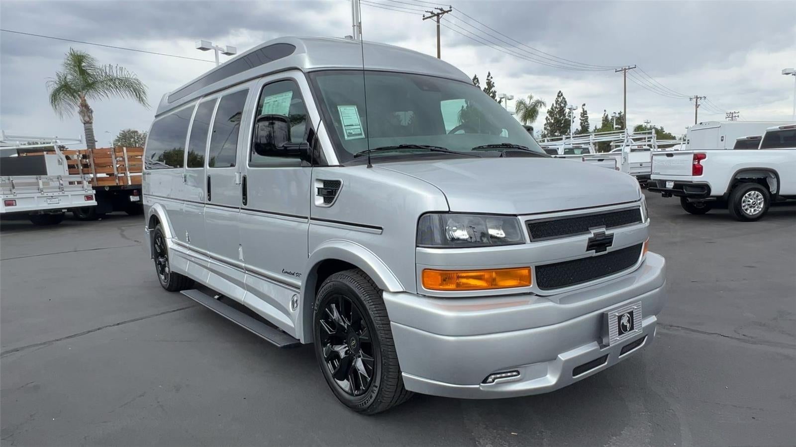 2026 Chevrolet Express Cargo WT