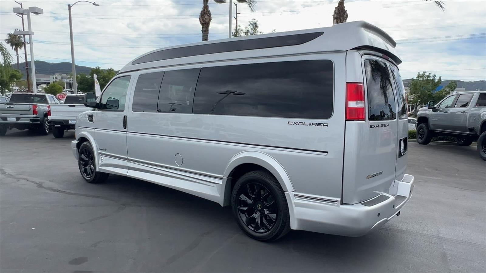 2026 Chevrolet Express Cargo WT