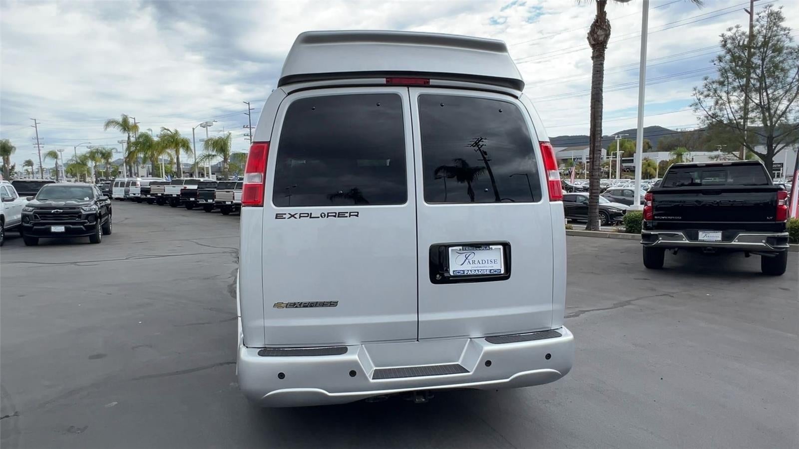2026 Chevrolet Express Cargo WT