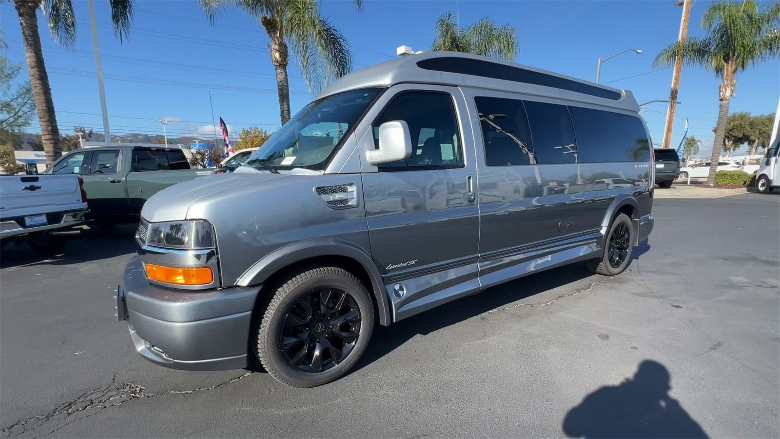 2025 Chevrolet Express Cargo 2500 WT