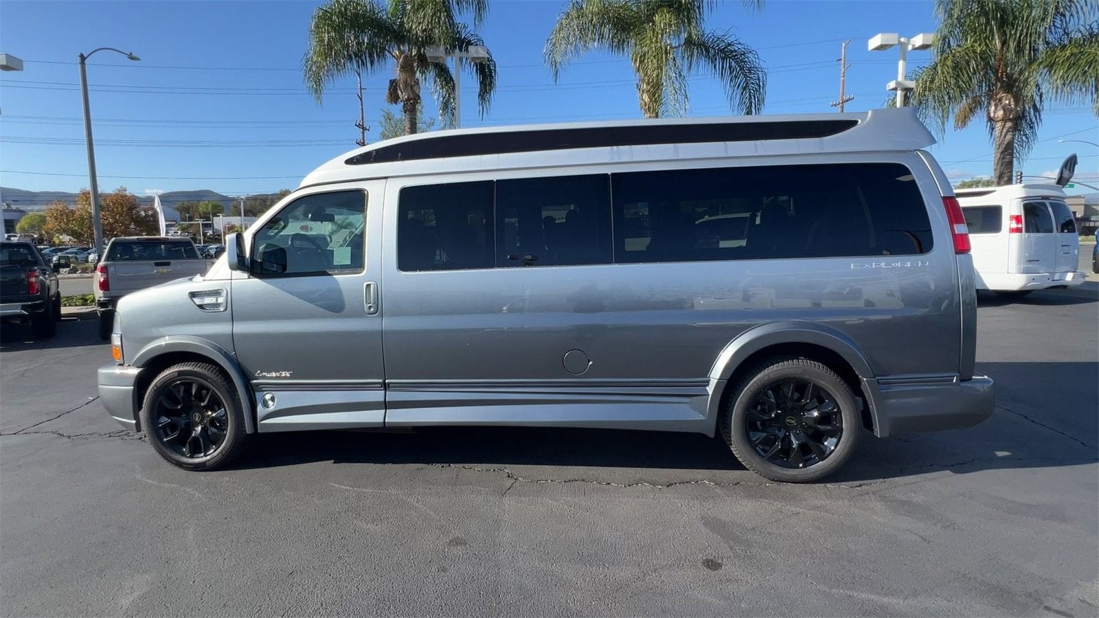 2025 Chevrolet Express Cargo 2500 WT