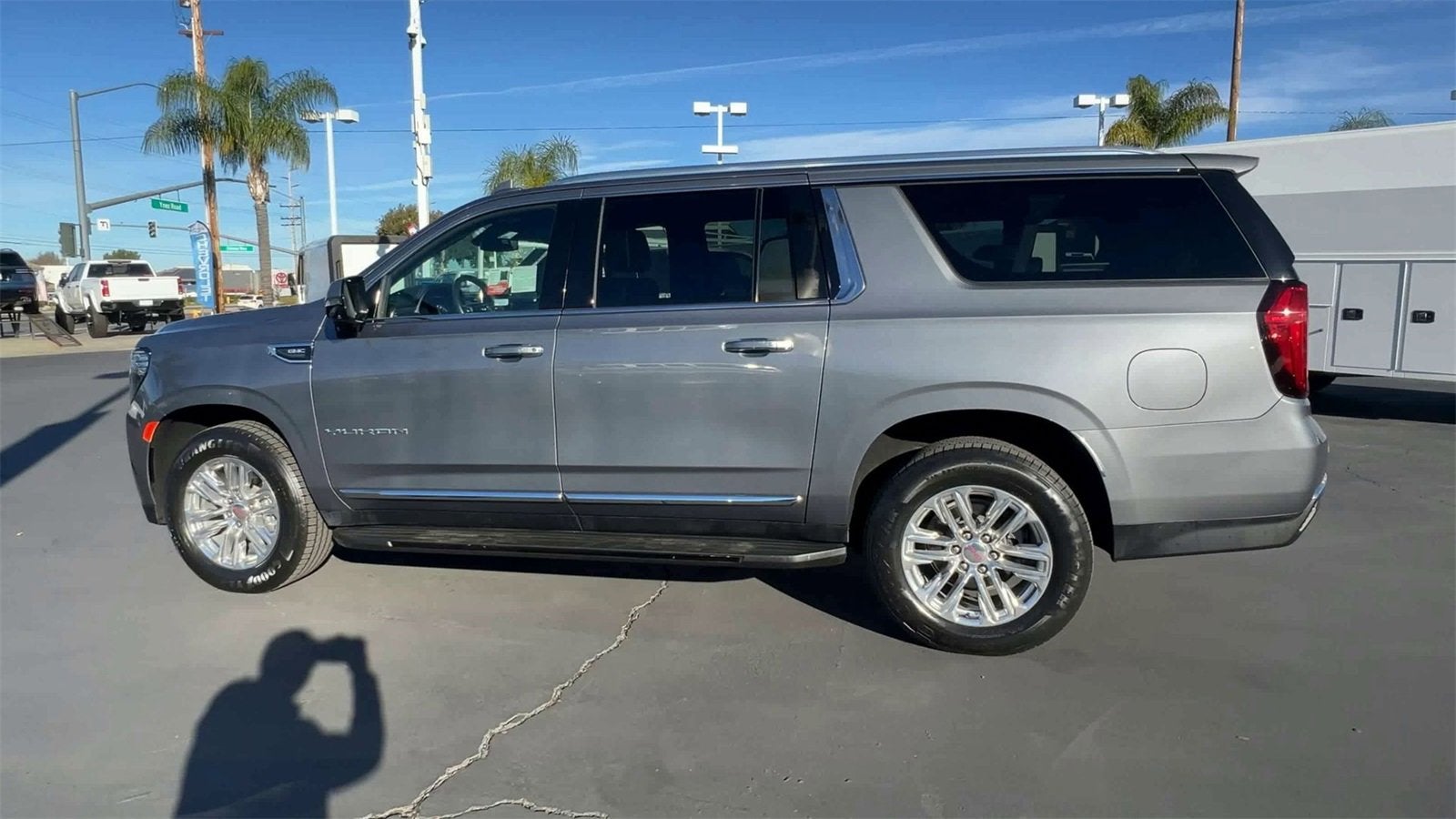 2022 GMC Yukon XL SLT