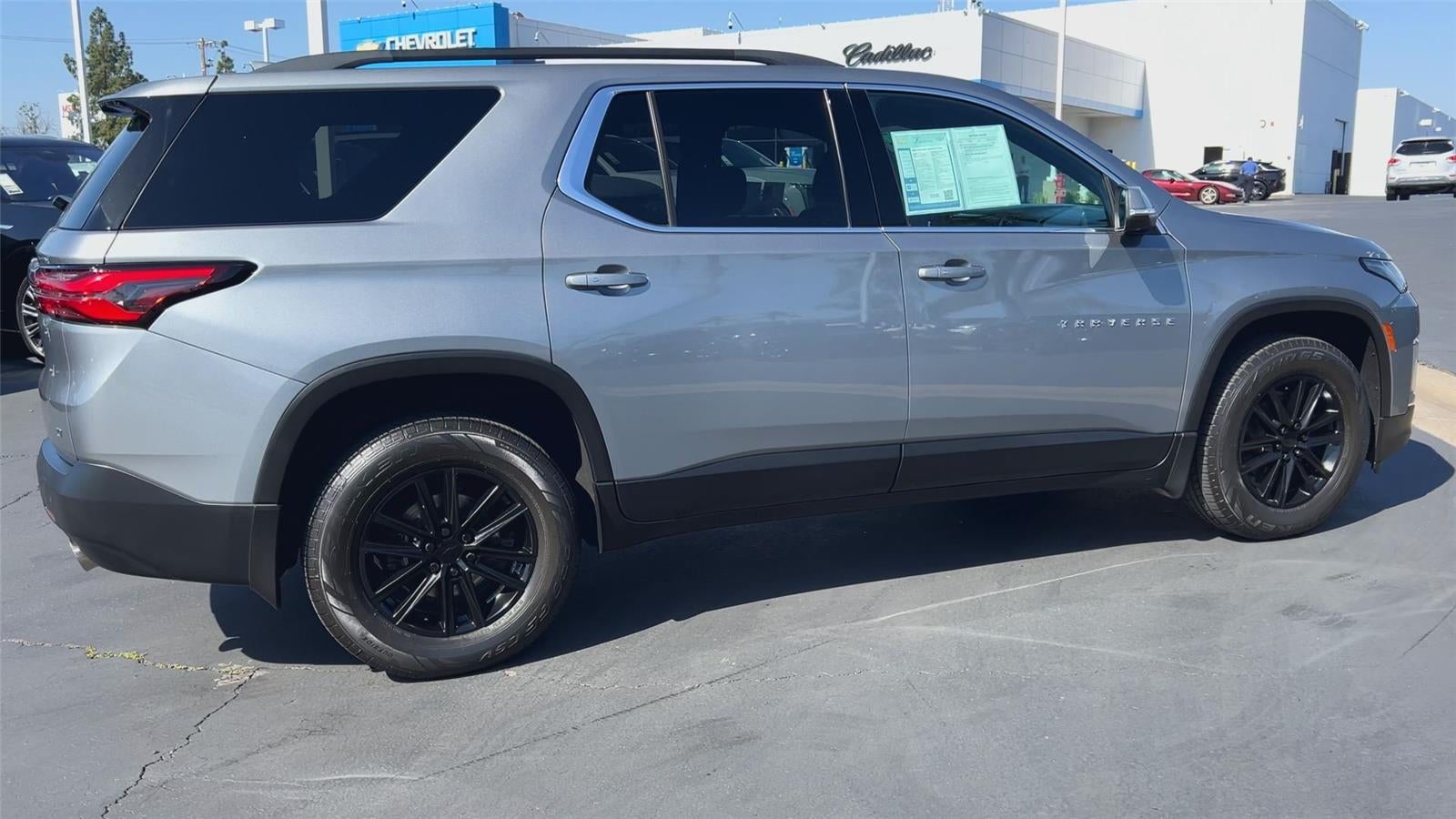 2023 Chevrolet Traverse LT Cloth