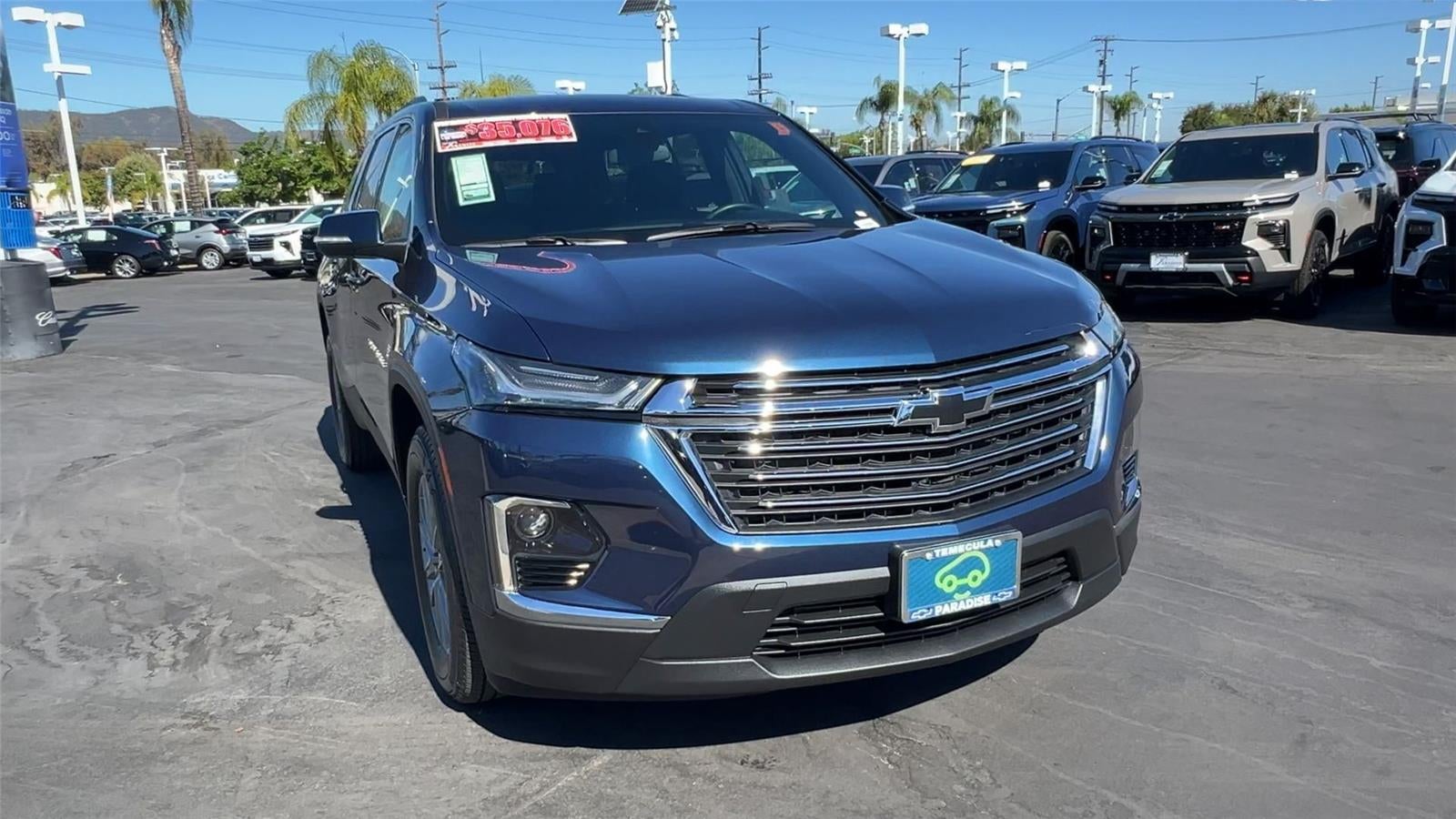 2023 Chevrolet Traverse LT Cloth