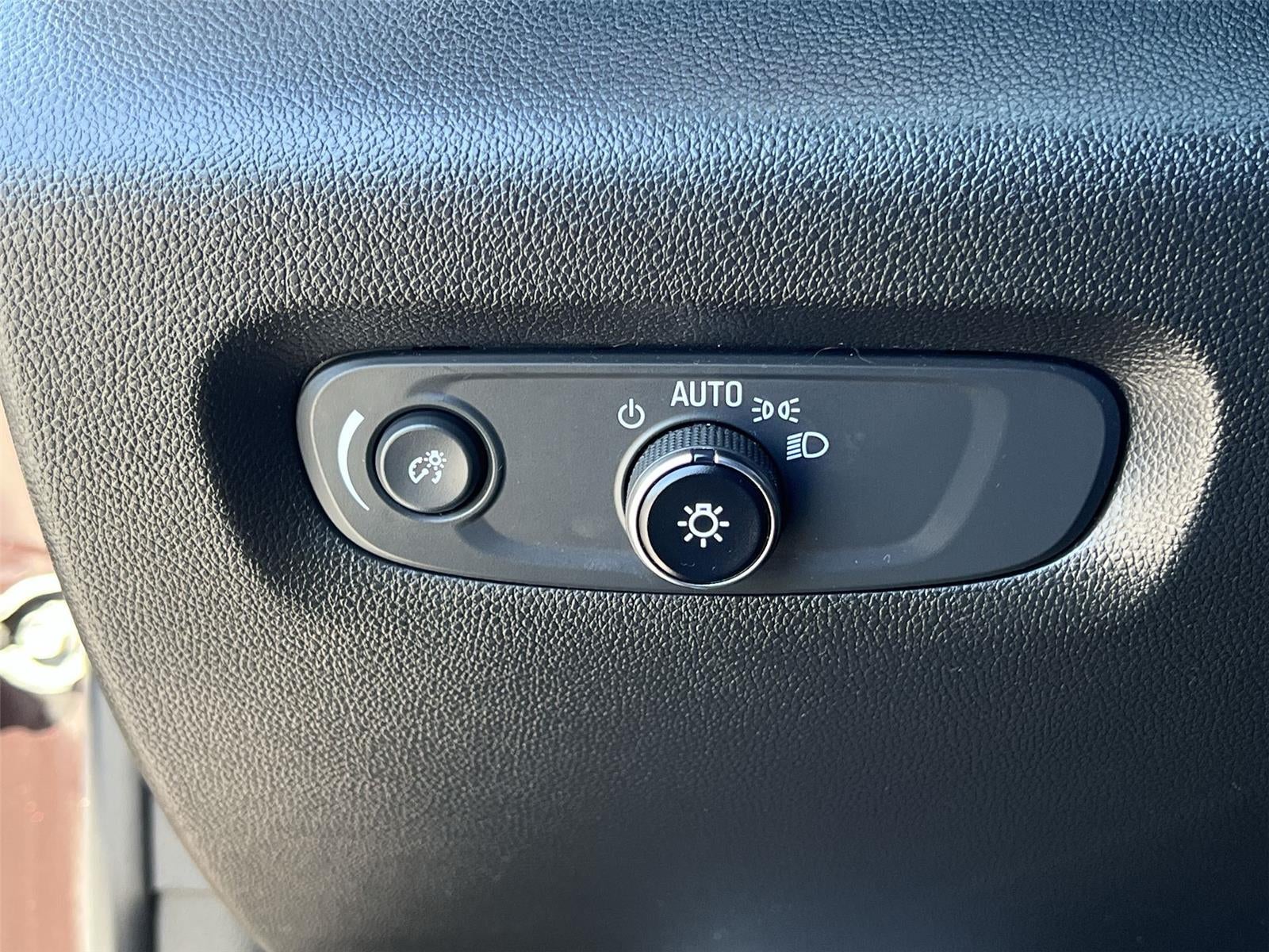 2023 Chevrolet Traverse Premier - Photo 18