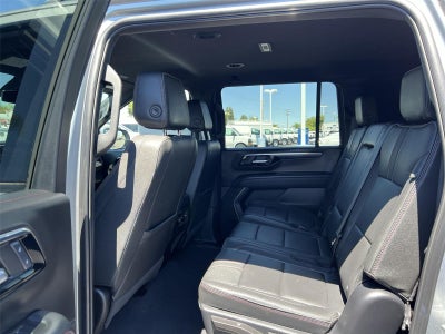 2025 Chevrolet Suburban RST
