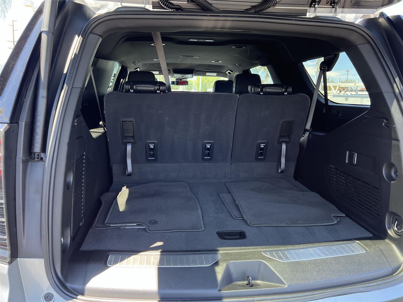 2025 Chevrolet Suburban RST