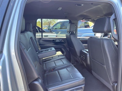 2025 Chevrolet Suburban RST