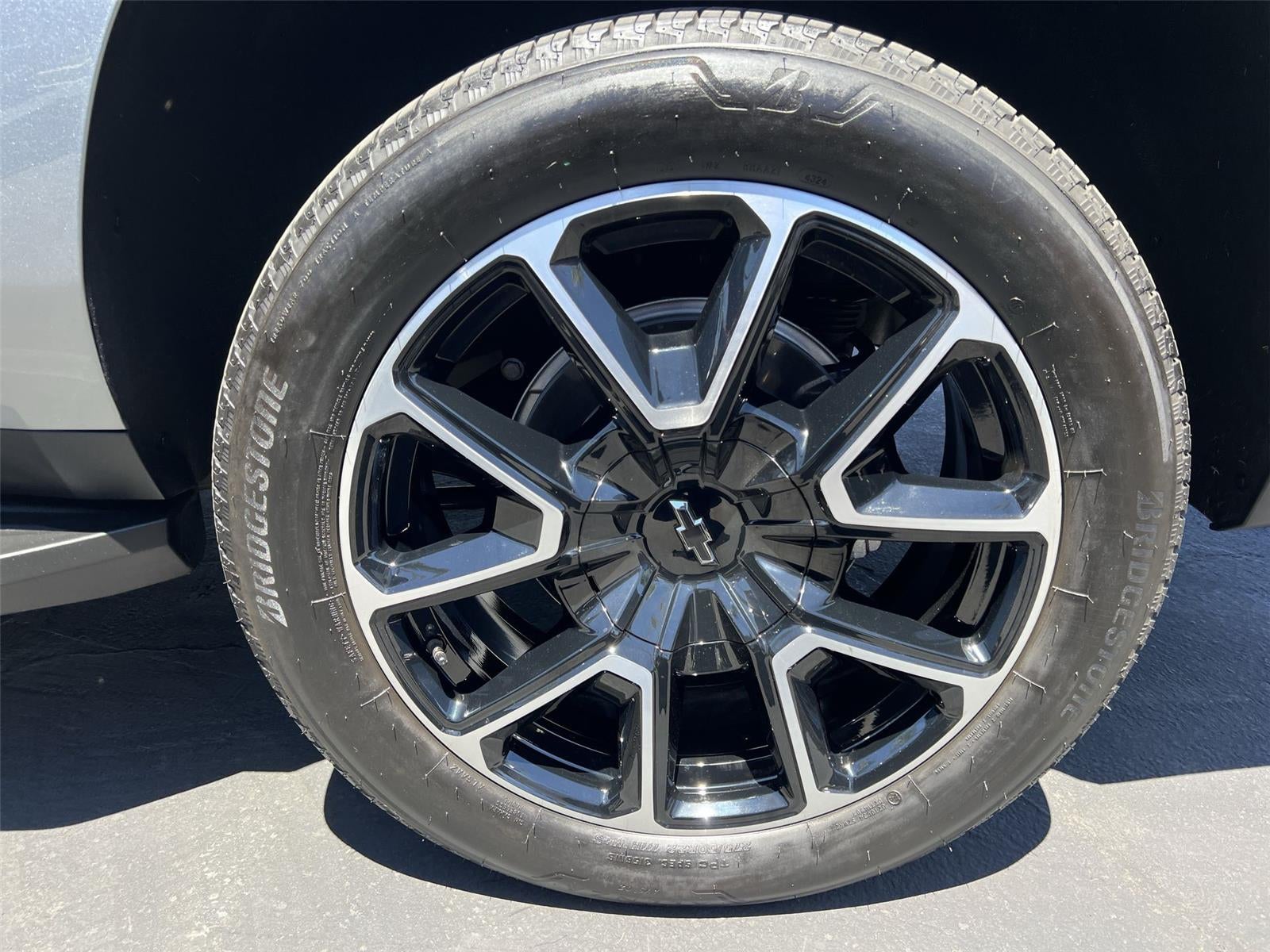 2025 Chevrolet Suburban RST