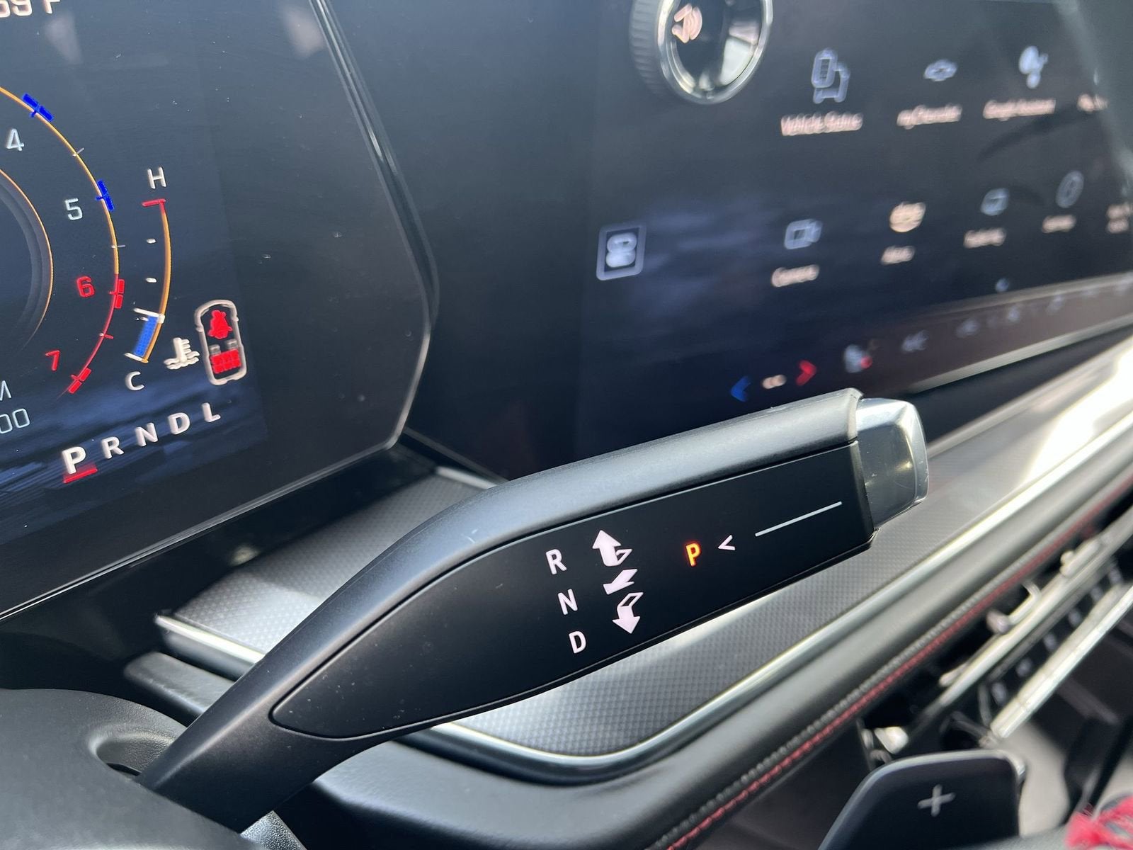 2025 Chevrolet Suburban RST