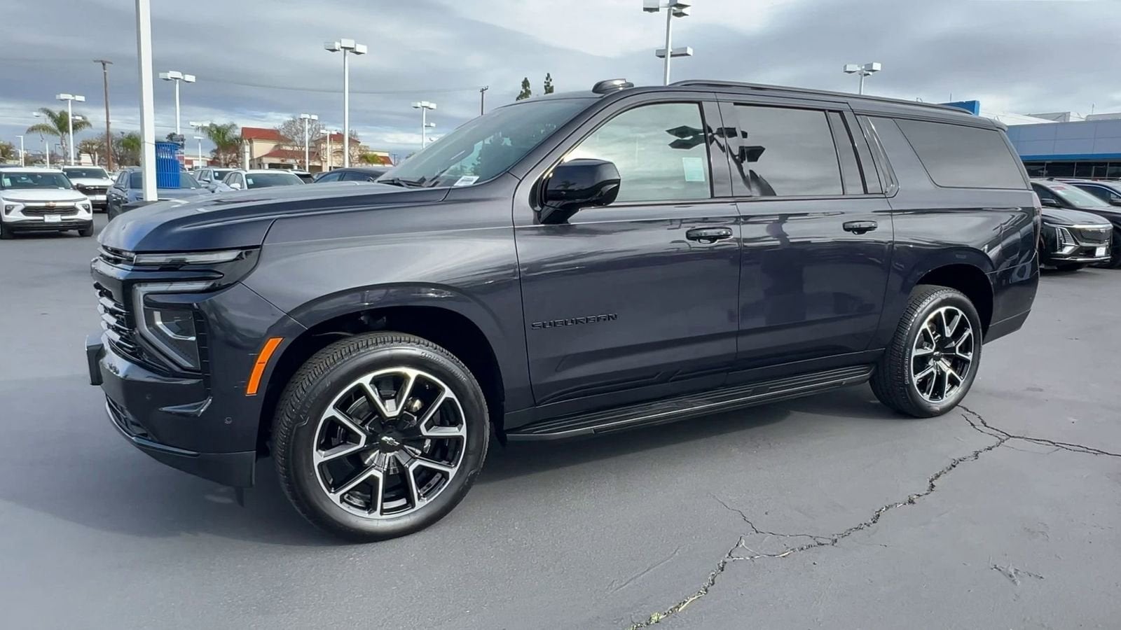 2025 Chevrolet Suburban RST
