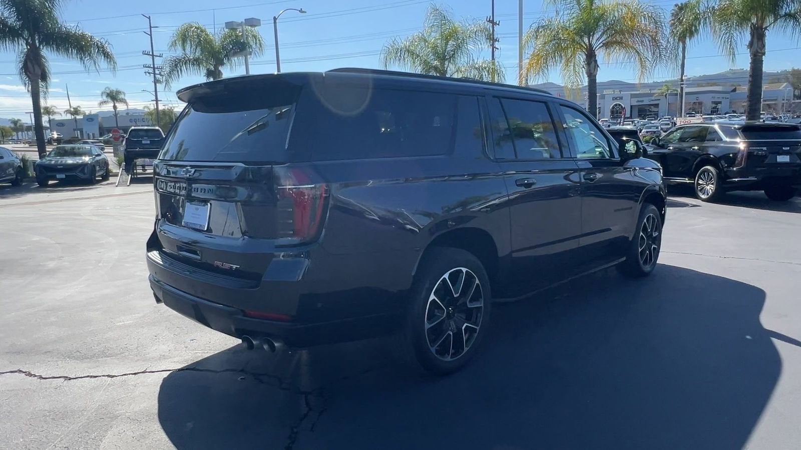 2025 Chevrolet Suburban RST